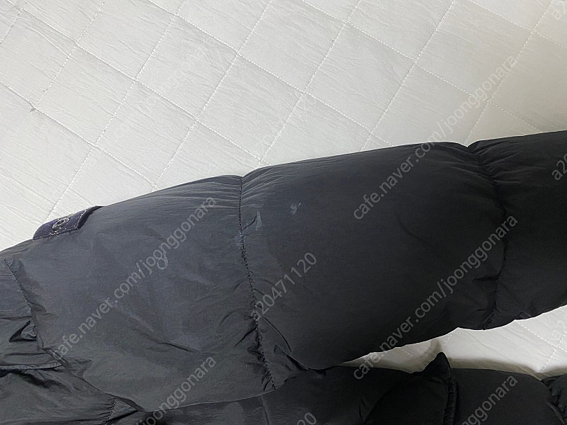 스톤아일랜드 크랭클랩스 후드 블랙 패딩 팝니다--6