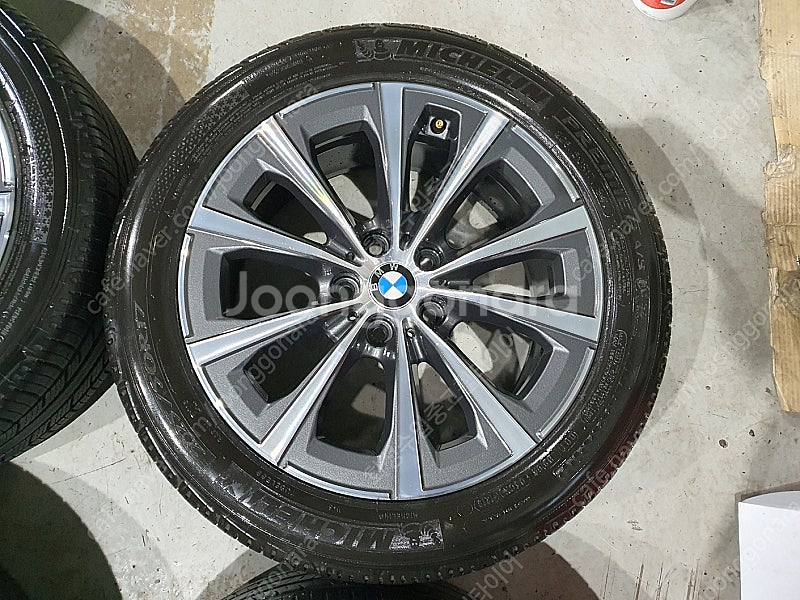 BMW G20 3시리즈 17인치 순정 휠타이어 판매합니...--4
