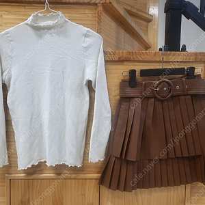 ZARA 자라 인조가죽 플리츠스커트 러플니트 일괄