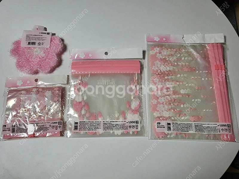 다이소 벚꽃 봄봄 슬라이드 지퍼백 손뜨개수세미 새것 대중소 크기 식픔사용가능--4