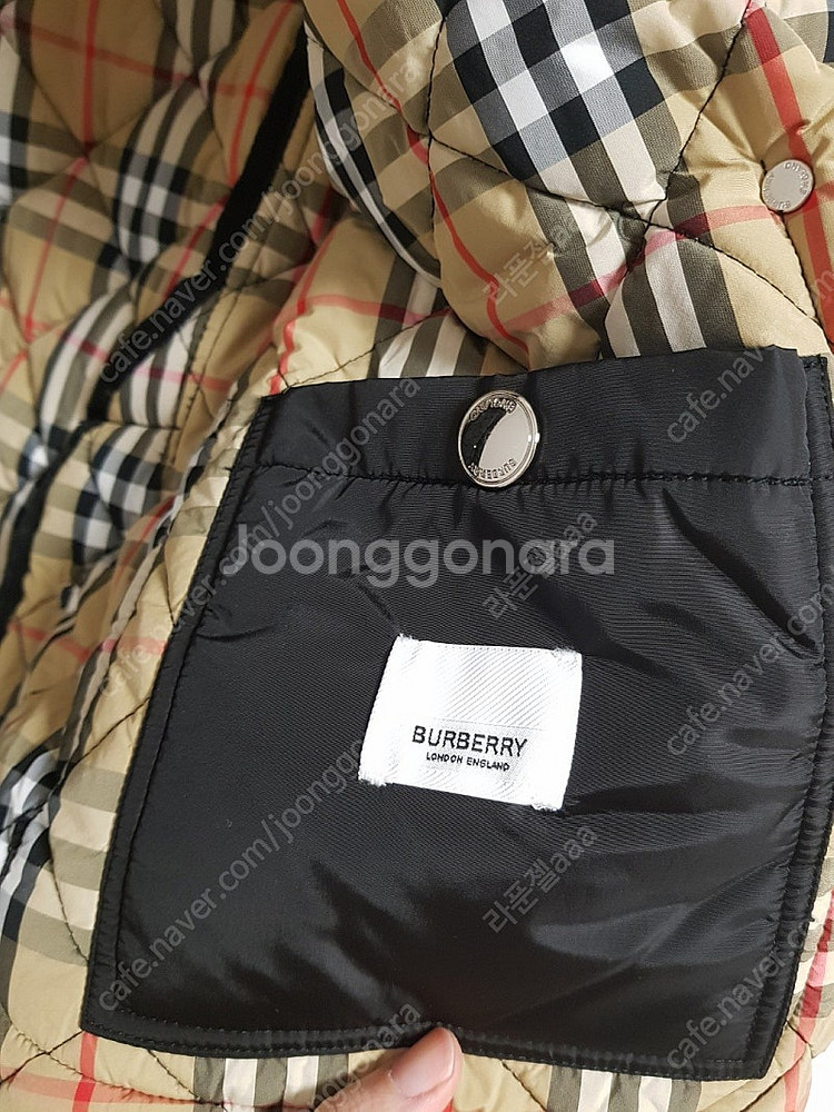 버버리 퀼팅 크롭 후드 자켓 점퍼--9