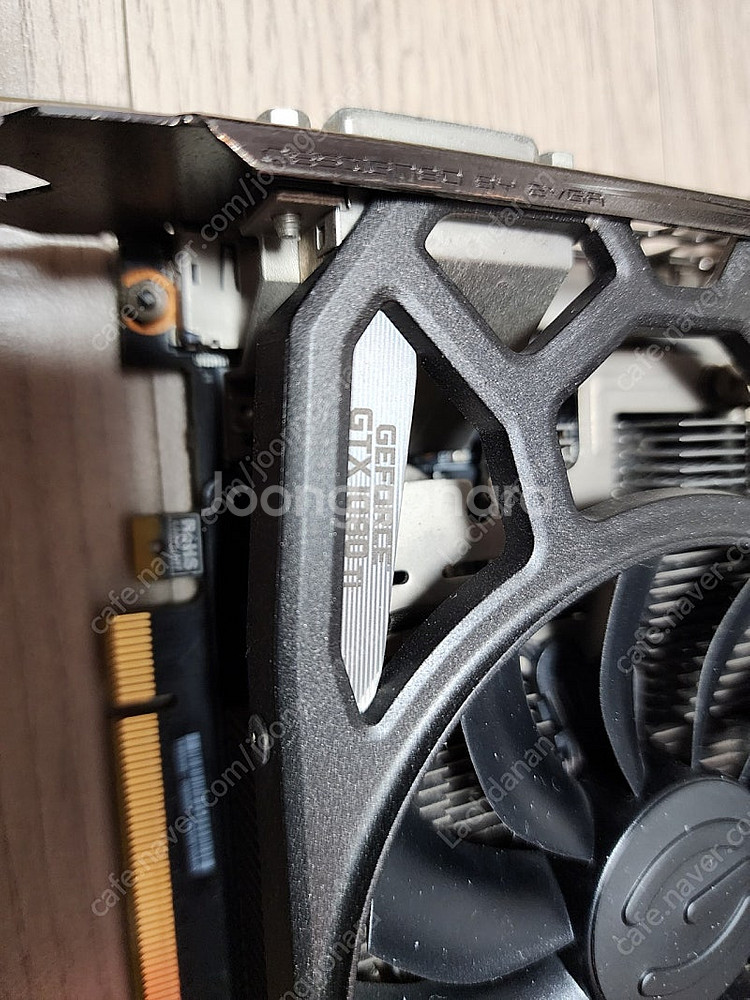 EVGA 지포스 GTX1080 Ti SC Black E...--2