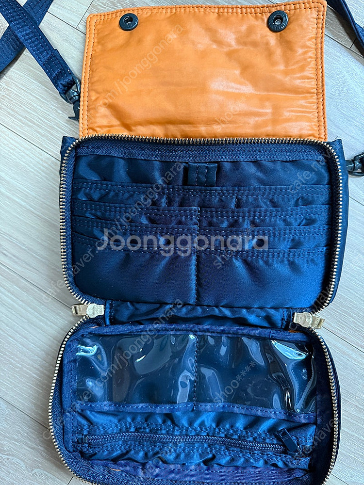 포터탱커숄더백 아이언블루 판매합니다--2