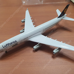 1:400 드래곤 루프트한자 항공 A340-300 팝니다.