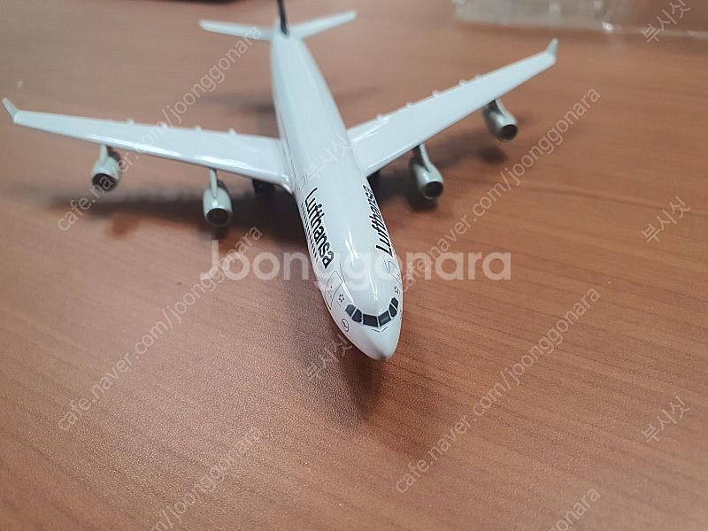 1:400 드래곤 루프트한자 항공 A340-300 팝니다.--1