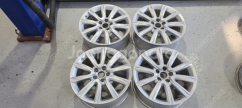 아우디 a6 실버 18인치 순정휠 대품판매20만원--0