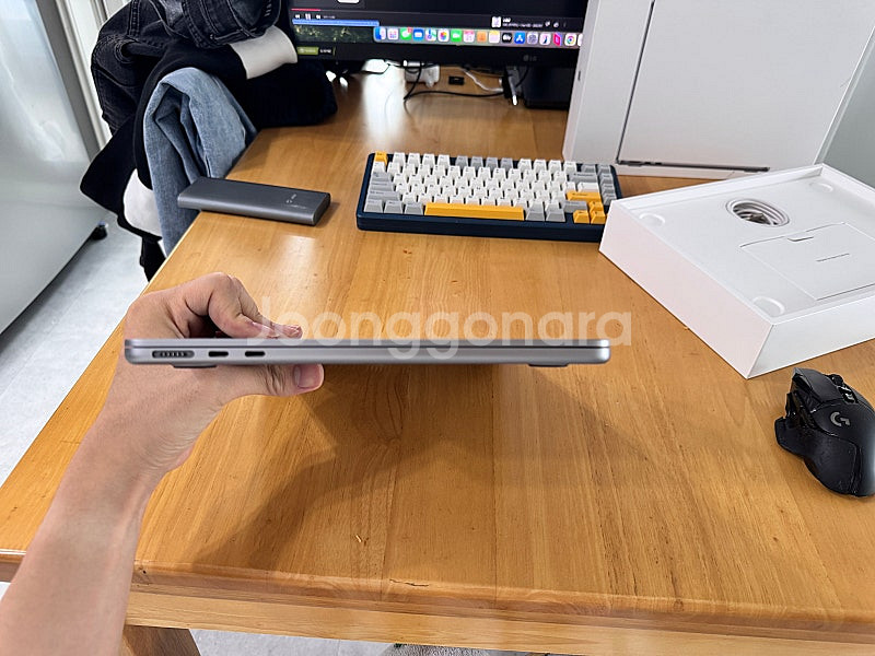 맥북에어 M2 13인치 16gb 256--7