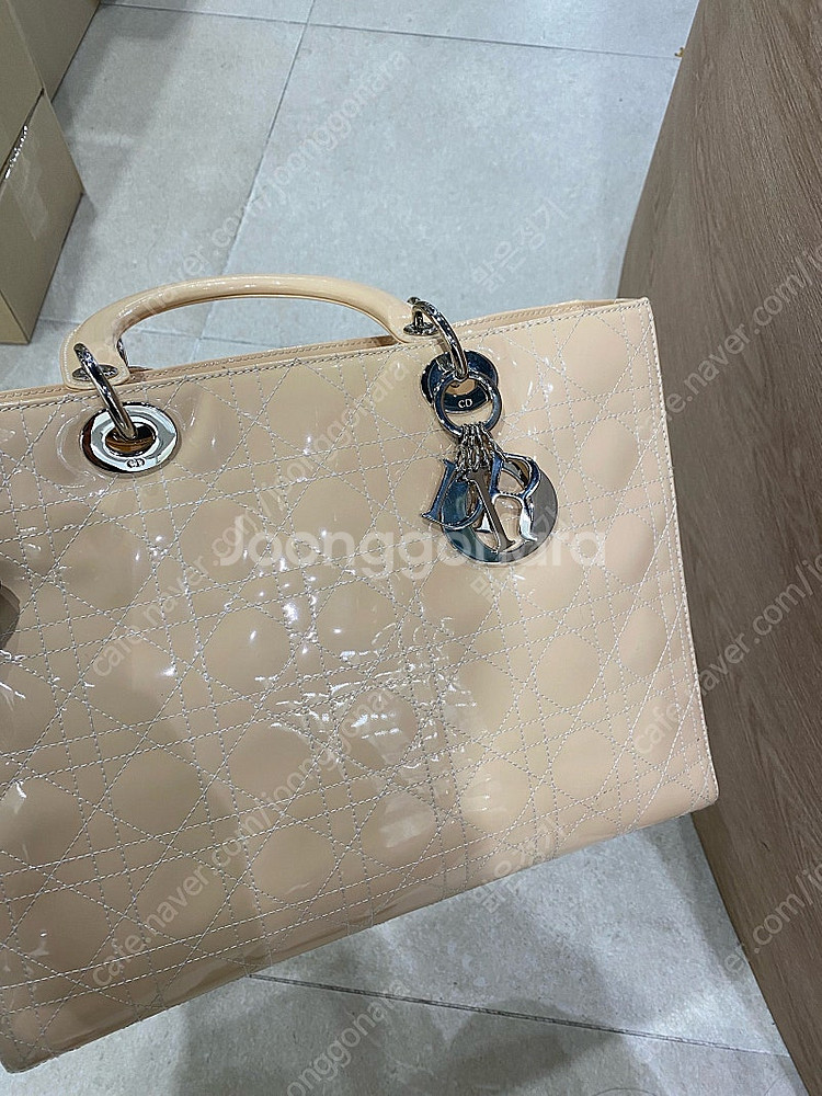 디올 레이디백 라지 판매해요--0