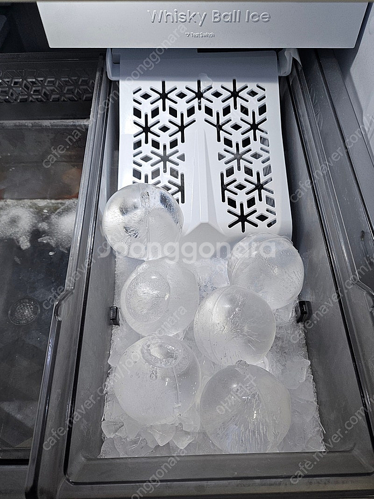 삼성비스포크 4도어 냉장고(정수기,아이스볼 포함)--3