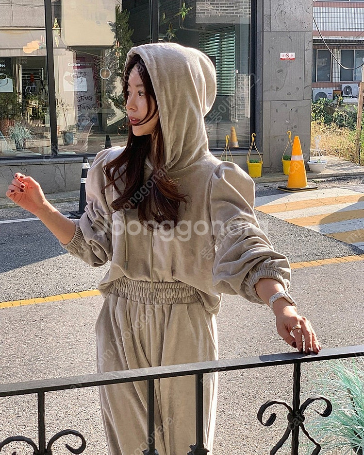 바이씨니 제작 공항벨벳세트 연카키 팝니다--0