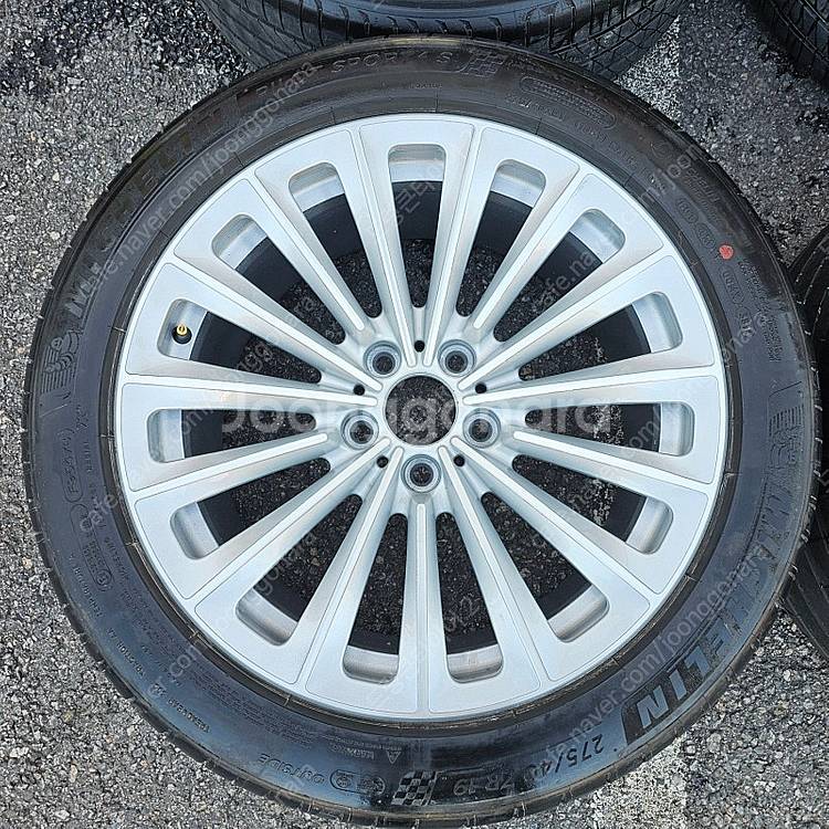 BMW F바디 750 정품 단조 19인치 휠타이어 세트...--1