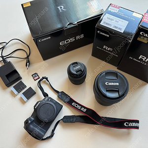 캐논 카메라 EOS R8 풀박스 / 캐논 RF 35mm / 캐논 RF 24-70mm 알계륵 렌즈 판매