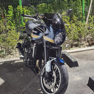 23년식 z900rs 팝니다.