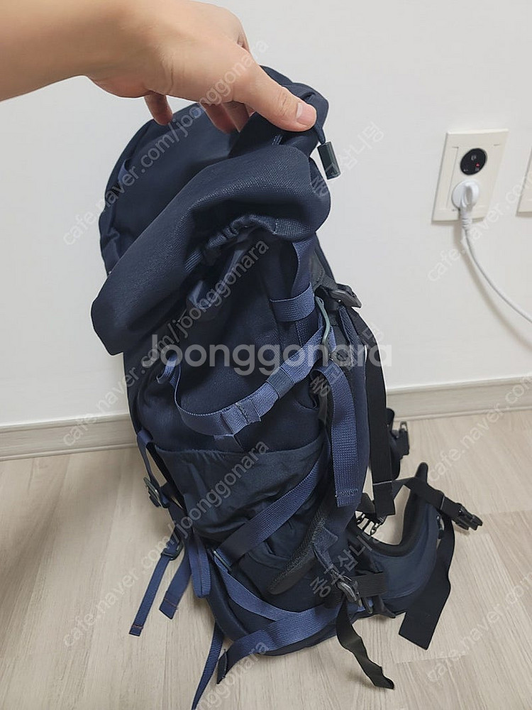 오스프리 여성 아키온 65L 박배낭 백팩--2