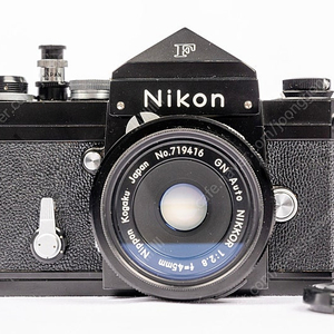 니콘 nikon F 블랙 삼각뿔 소장용 필름카메라+mf 45mm GN 펜케익 수동렌즈+전용 오리지널 F 가죽 가방 판매