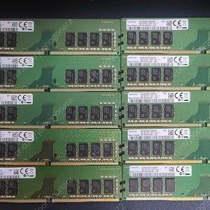 삼성전자 DDR4-2400T 8기가 10개 일괄 택포로 팝니다.