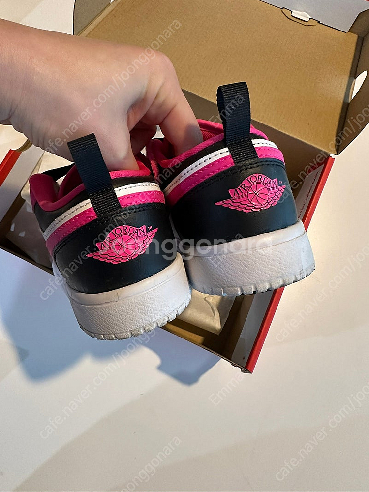 나이키 키즈 조던1로우 알트 블랙핑크 200사이즈 딱 1번 착용 거의 새상품--5