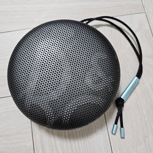 뱅앤올룹슨 베오사운드 A1 2세대 (Beosound A1 2nd Gen.) Anthracite Oxygen