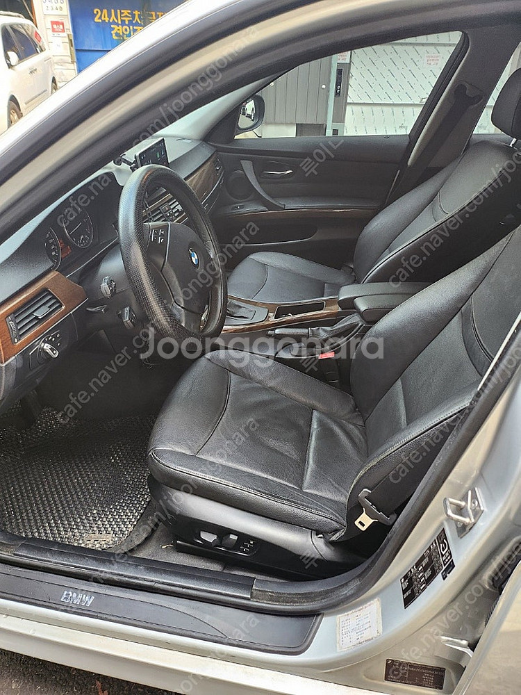 BMW320i (e90) 09년식 팔아요--7