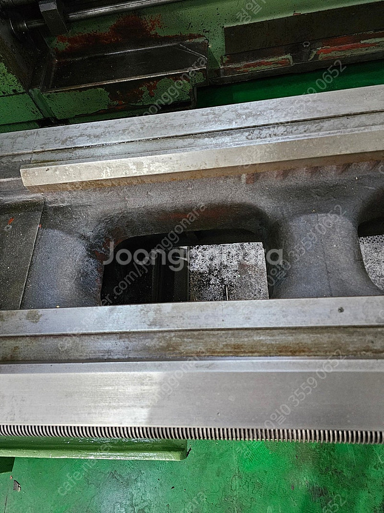 범용선반(한국공작기계,900×3,000)--1