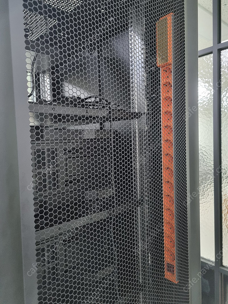 디포그 EURO X 서버랙 판매합니다.--2