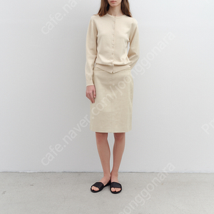 Letter 레터 Covent button cardigan (light beige)