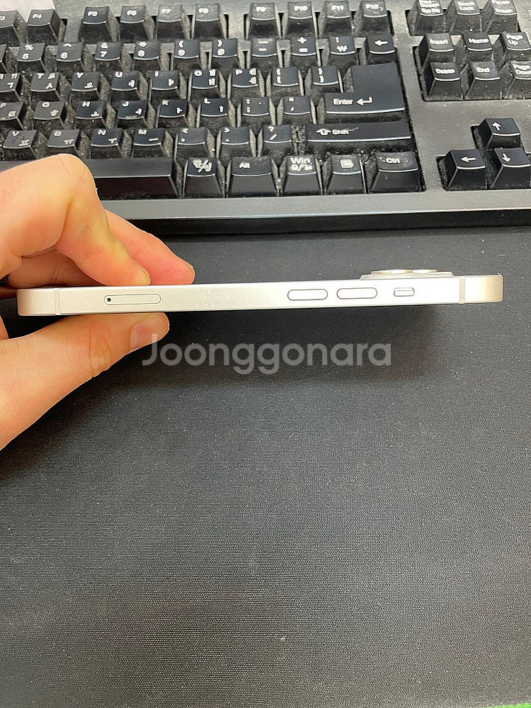 아이폰14 화이트 256GB 상태좋은 중고55만팝니다.--6