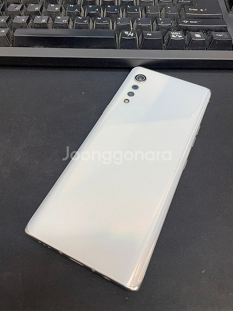 LG벨벳 화이트 128GB 상태좋은 중고13만팝니다.--1