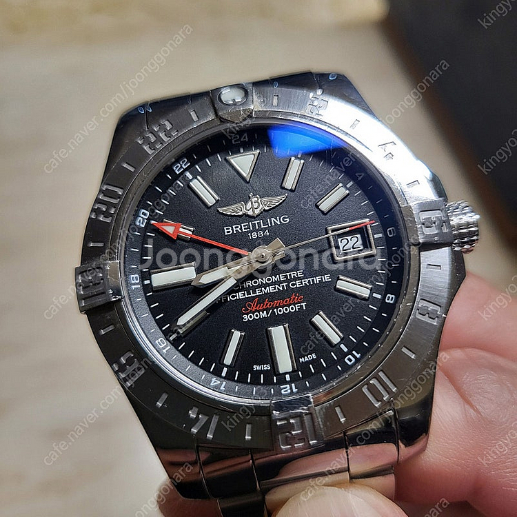 브라이틀링 어벤져2GMT 검판--1