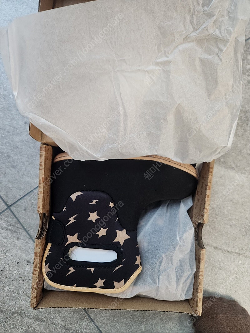 새상품 택배포함 보그스 부츠 180 두가지 디자인