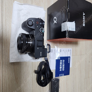 소니 a6700(16-50)kit,selp 16-35g 판매합니다.