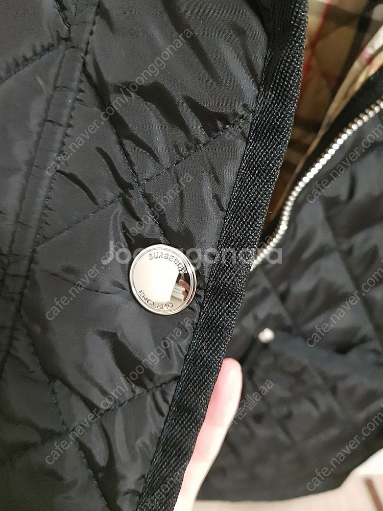 버버리 퀼팅 크롭 후드 자켓 점퍼--3