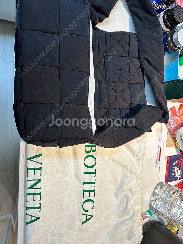보테가베네타(카세트백) 판매합니다(백화점구매)--4