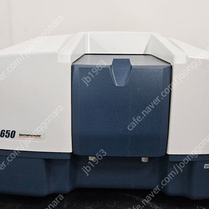 JASCO V-650 UV-VIS Spectrophotometer