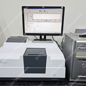 Agilent Cary 300 UV-Visible Spectrophotometer