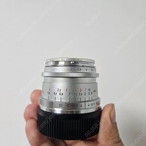 보이그랜더 울트론 28mm F2 (실버, 타입2) 판매합니다. (M마운트)