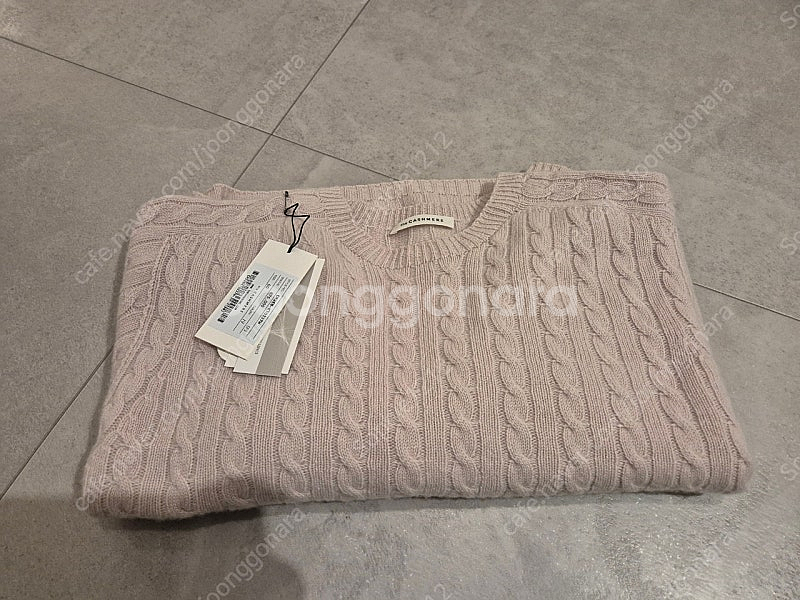 더캐시미어 홀가먼트케이블니트탑--1