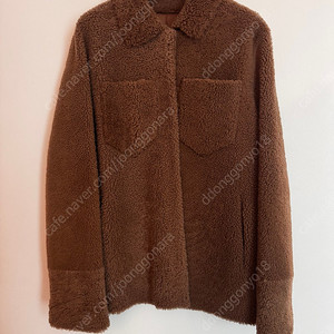 아떼바네사브루노 양모피 퍼자켓