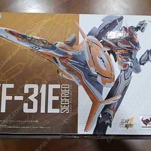 마크로스 델타 초합금 VF-31E 척 머스탱 기(반다이)