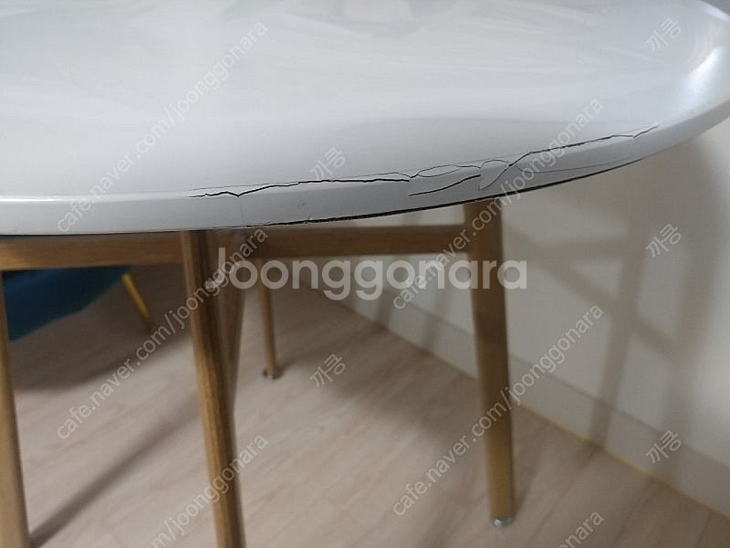이케아 흔들의자. 커피테이블,쇼파,원탁+의자--4