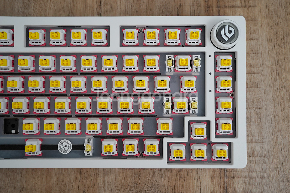 LEOBOG by AULA Hi75 유선 알루미늄 기계식 키보드 우주비행사, LEOBOG 황축V3--1