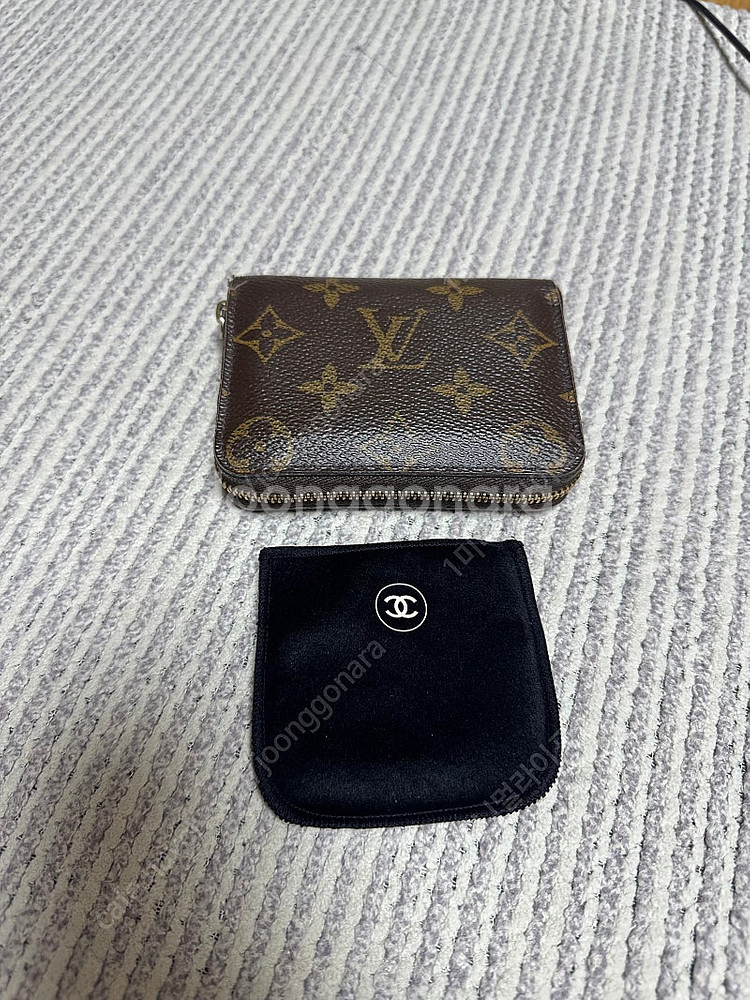 샤넬뷰티 미니거울&파우치 (새제품)--2