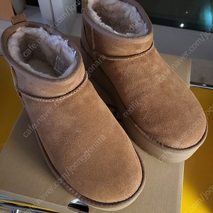 UGG USA 어그 미국 울트라 클래식 미니 us8사이즈 uk6