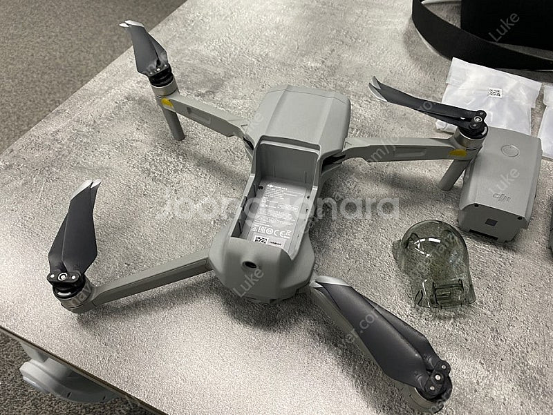 풀박스 촬영용 드론 DJI 매빅 에어2 플라이모어 콤보--9