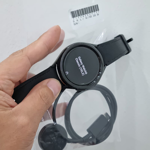 `(264474)갤럭시 워치6 클래식 47mm LTE 블랙 정상해지 A급 16만원