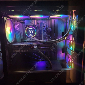 고사양 게이밍컴퓨터 본체 i7-14700KF 4070ti 슈퍼 32기가 팝니다.