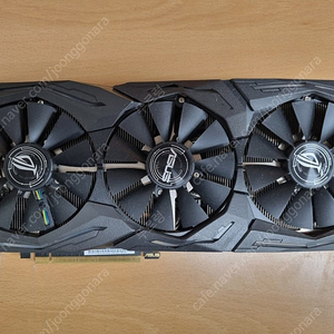 ASUS ROG STRIX VEGA 64 팝니다