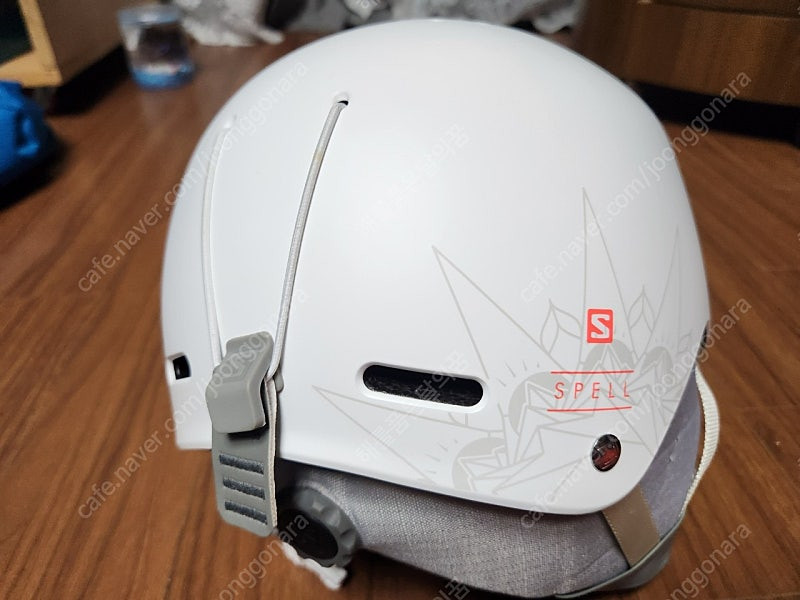 스키보드 헬멧 2개--2