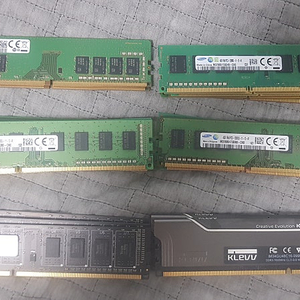 삼성전자 ﻿ PC 데스크탑 노트북 메모리 RAM 램 DDR4 ﻿8G 8기가 DDR3 4G 4기가 2G 2기가 양면 단면 저렴히 팝니다