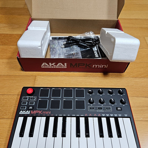 AKAI MPK mini